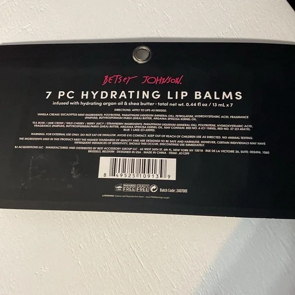 Betsey  Johnson 7 pc  hydrating lip Balms NWT Christmas - Picture 2 of 7